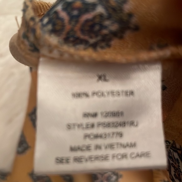 SUPER CUTE FLOWY TOP - Picture 7 of 7